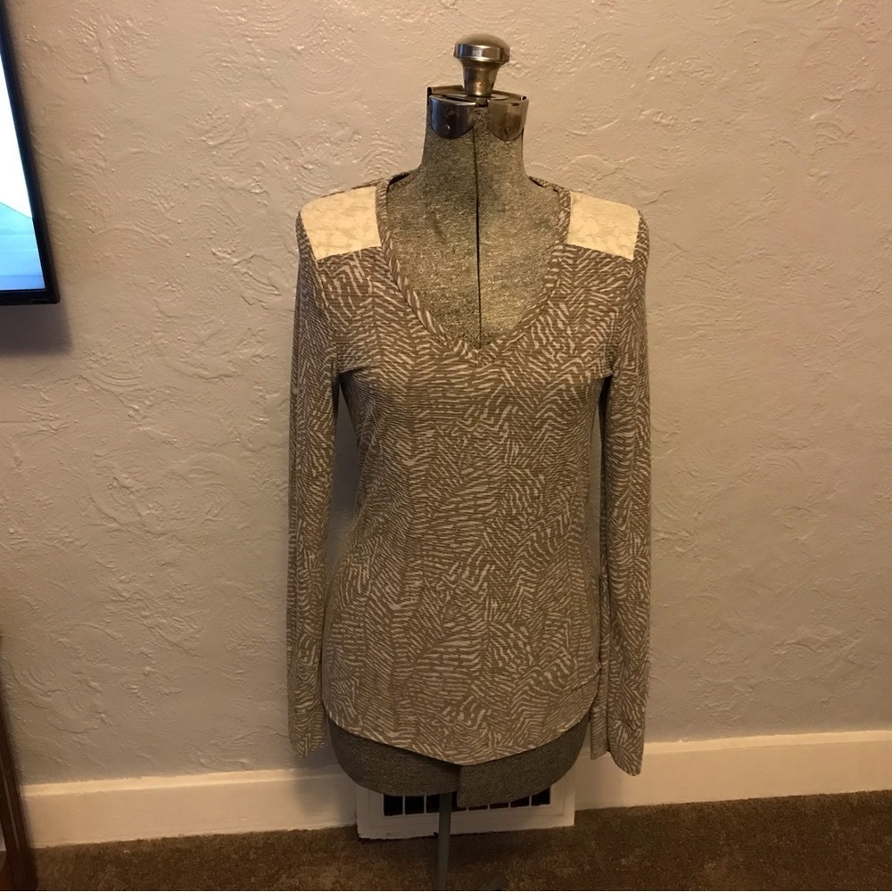 NWT The Buckle Long Sleeve Tee